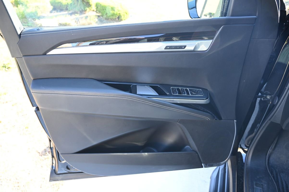 Used 2025 Cadillac Escalade Premium Luxury w/ LPO, Floor Liner Package image 15