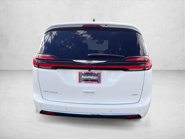 New 2026 Chrysler Pacifica Select AWD/4WD video 3
