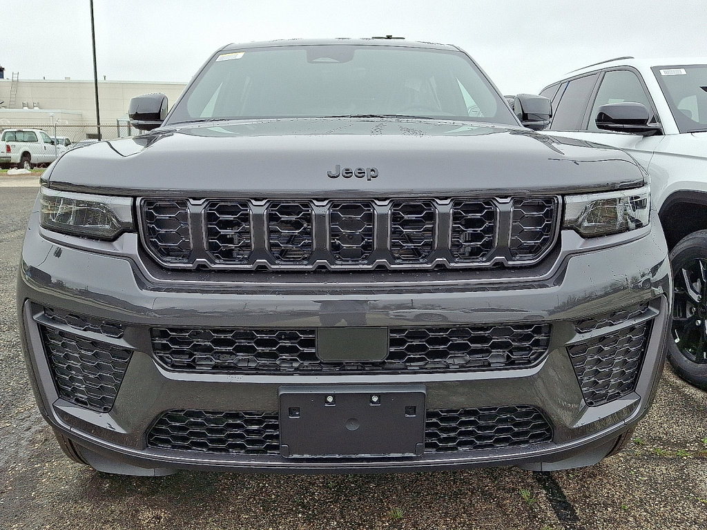 New 2026 Jeep Grand Cherokee L 4WD image 2