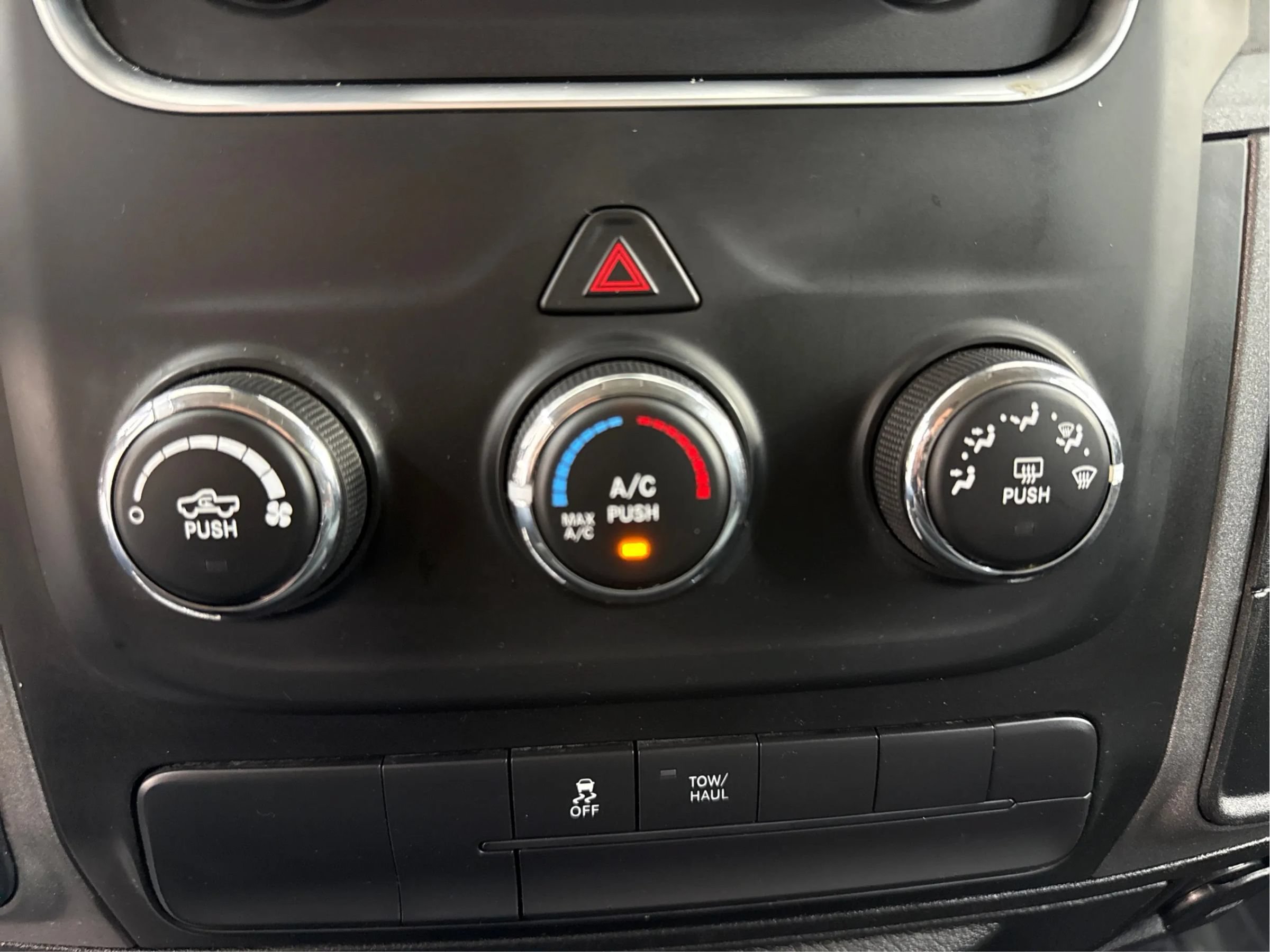 Used 2019 RAM 1500 Express AWD/4WD image 33