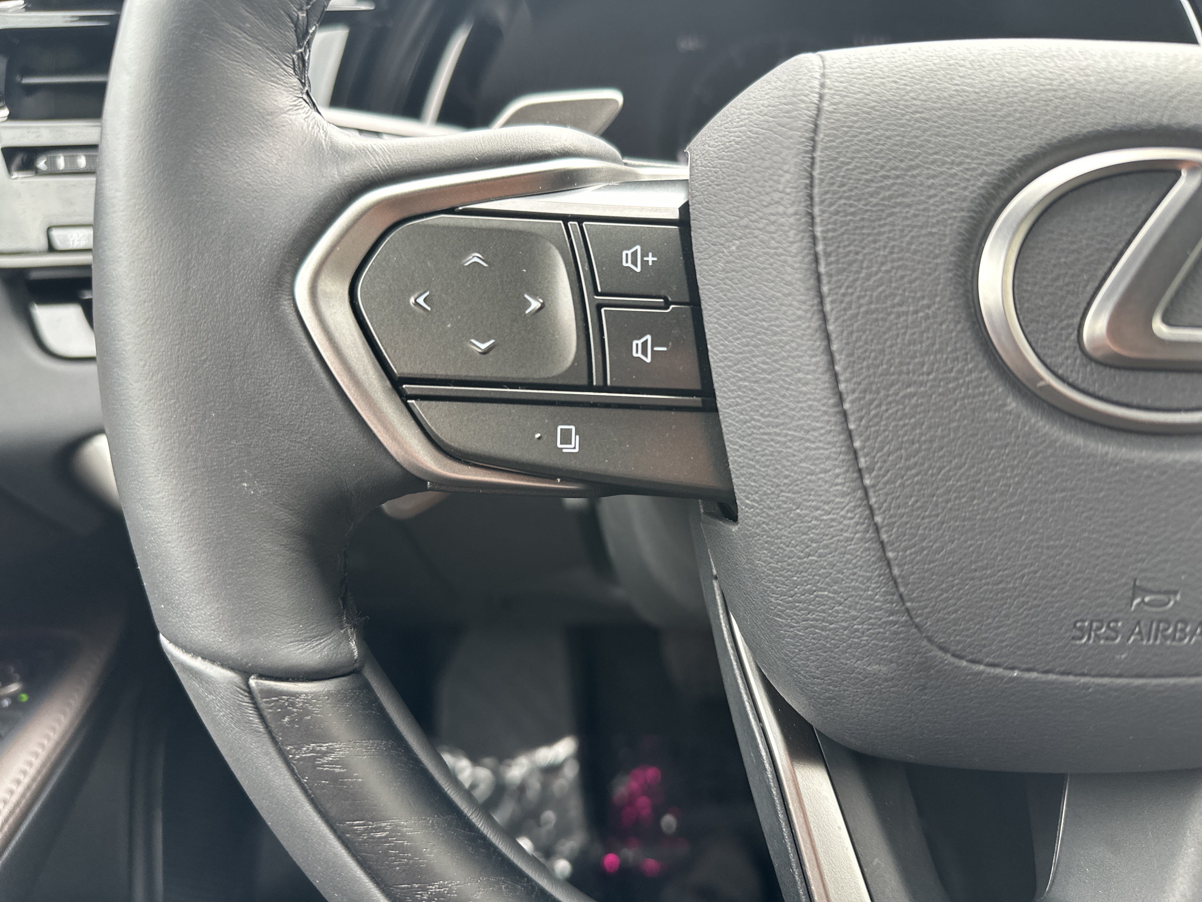 Certified 2025 Lexus RX 350 AWD w/ Convenience Package image 19