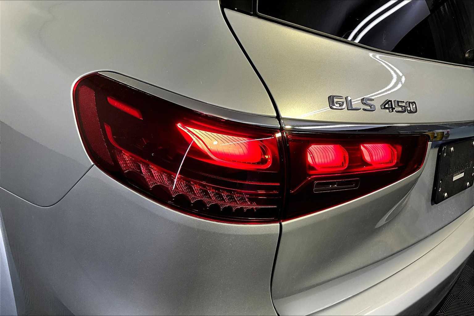 New 2026 Mercedes-Benz GLS 450 4MATIC image 5