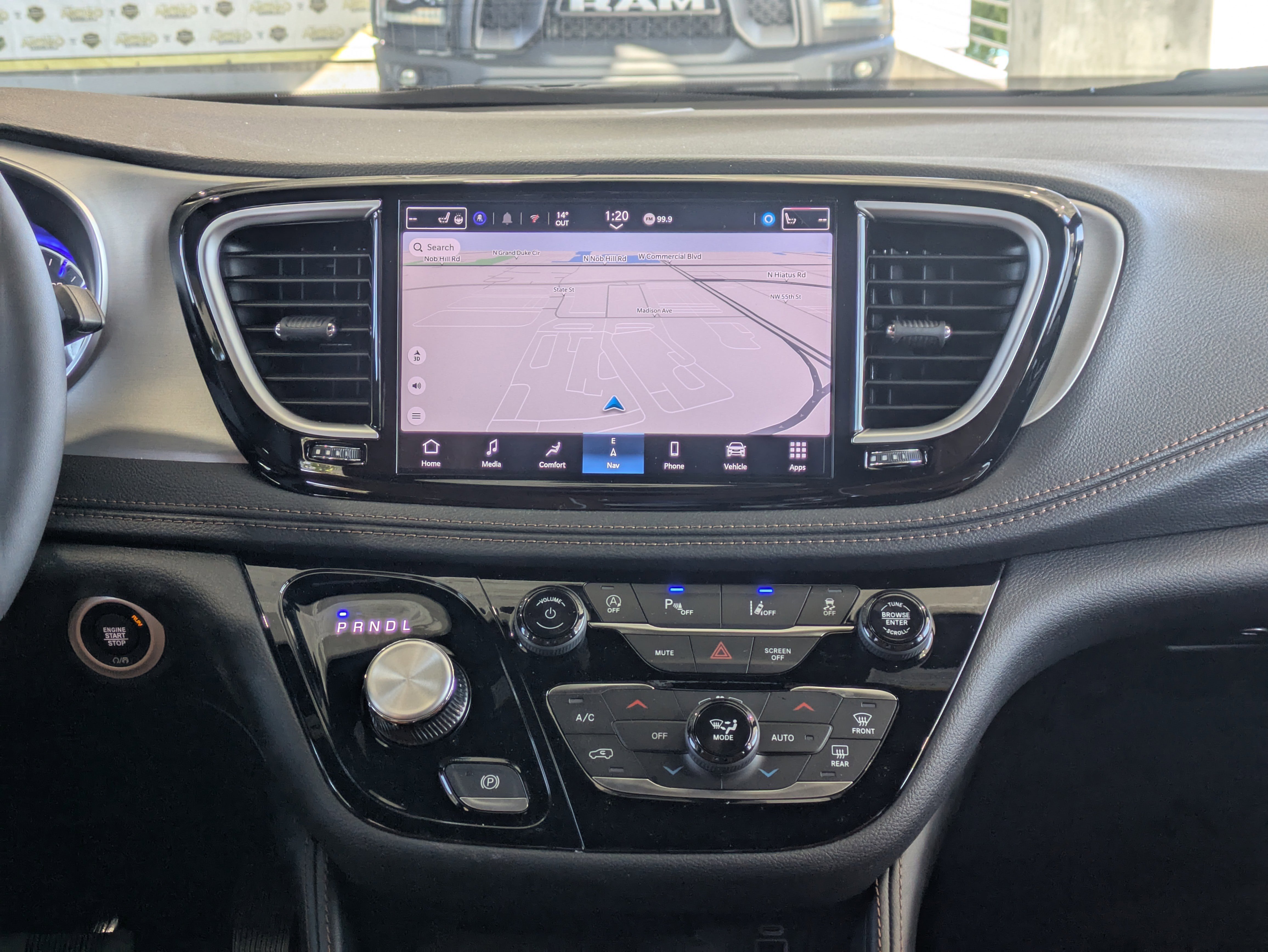 New 2026 Chrysler Pacifica Pinnacle w/ Trailer Tow Group image 19