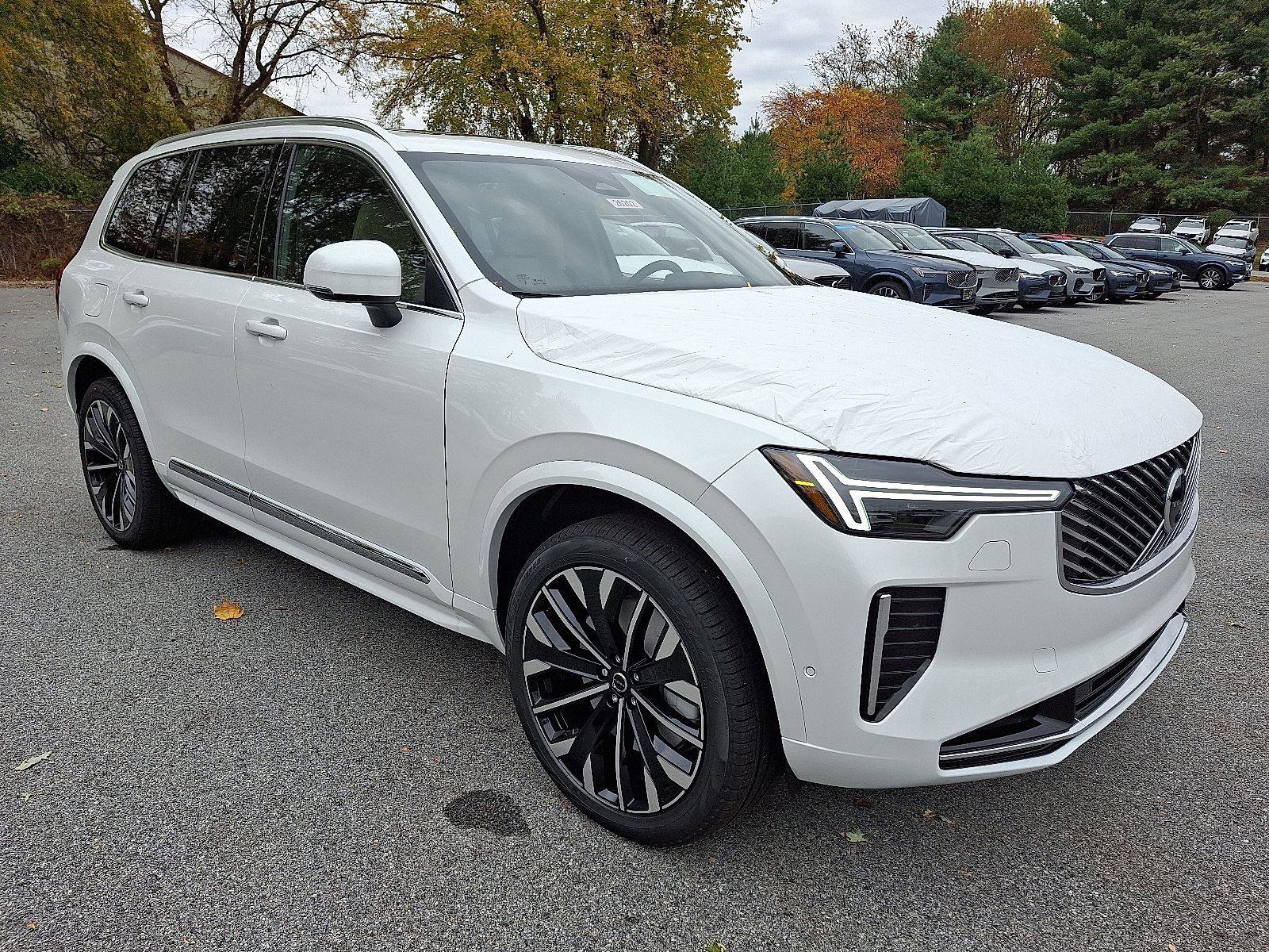 New 2026 Volvo XC90 T8 Plus w/ Protection Package Premier image 1