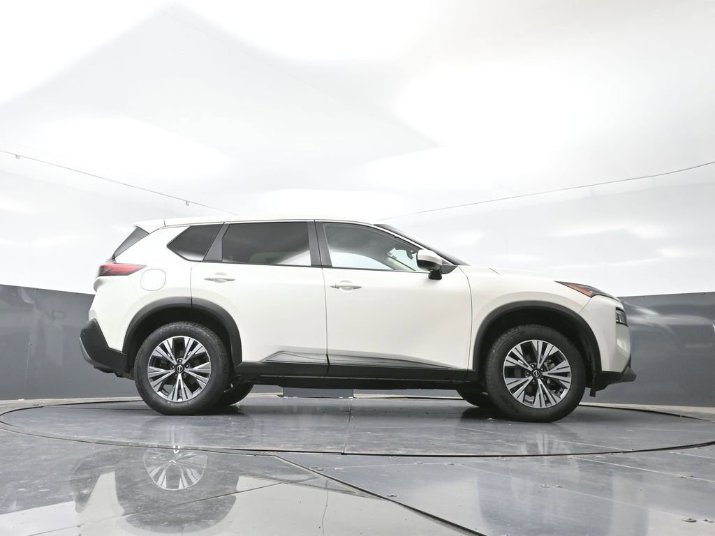 Used 2023 Nissan Rogue SV image 49