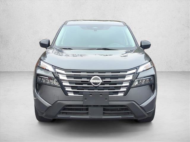 Used 2024 Nissan Rogue S image 2