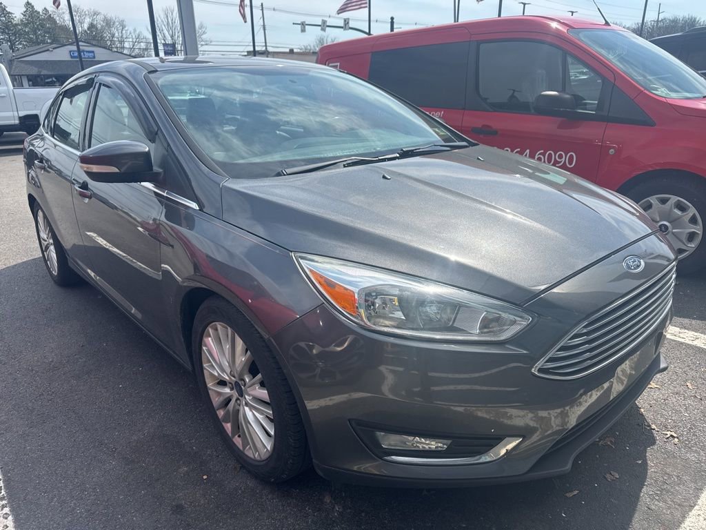 Used 2016 Ford Focus Titanium image 4