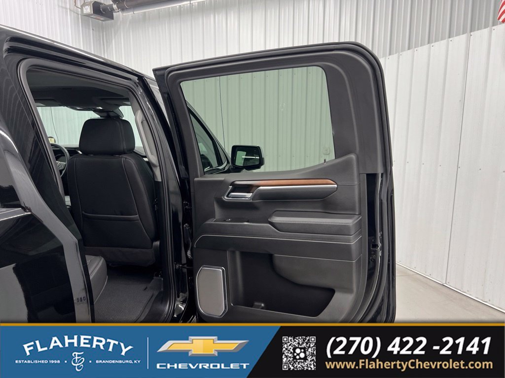 Used 2025 GMC Sierra 1500 Denali w/ Denali Reserve Package AWD/4WD image 12