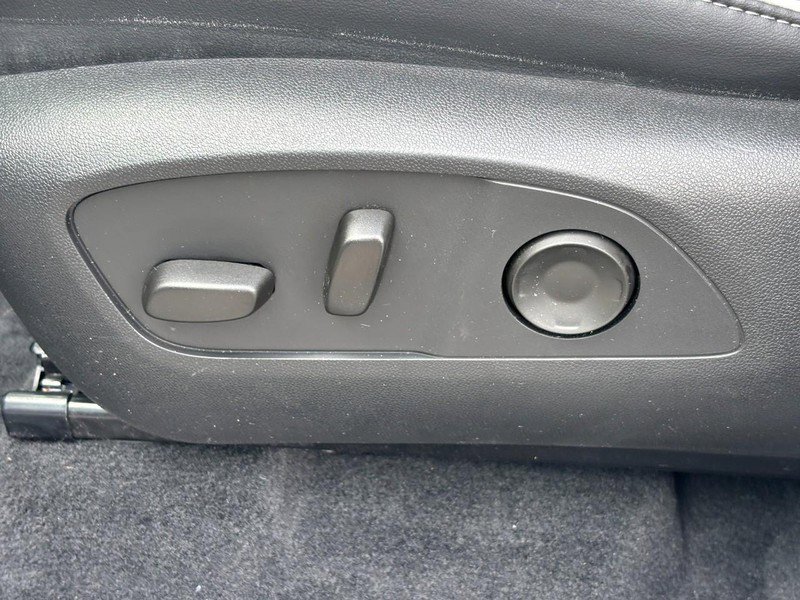 Certified 2025 Buick Enclave Preferred image 16