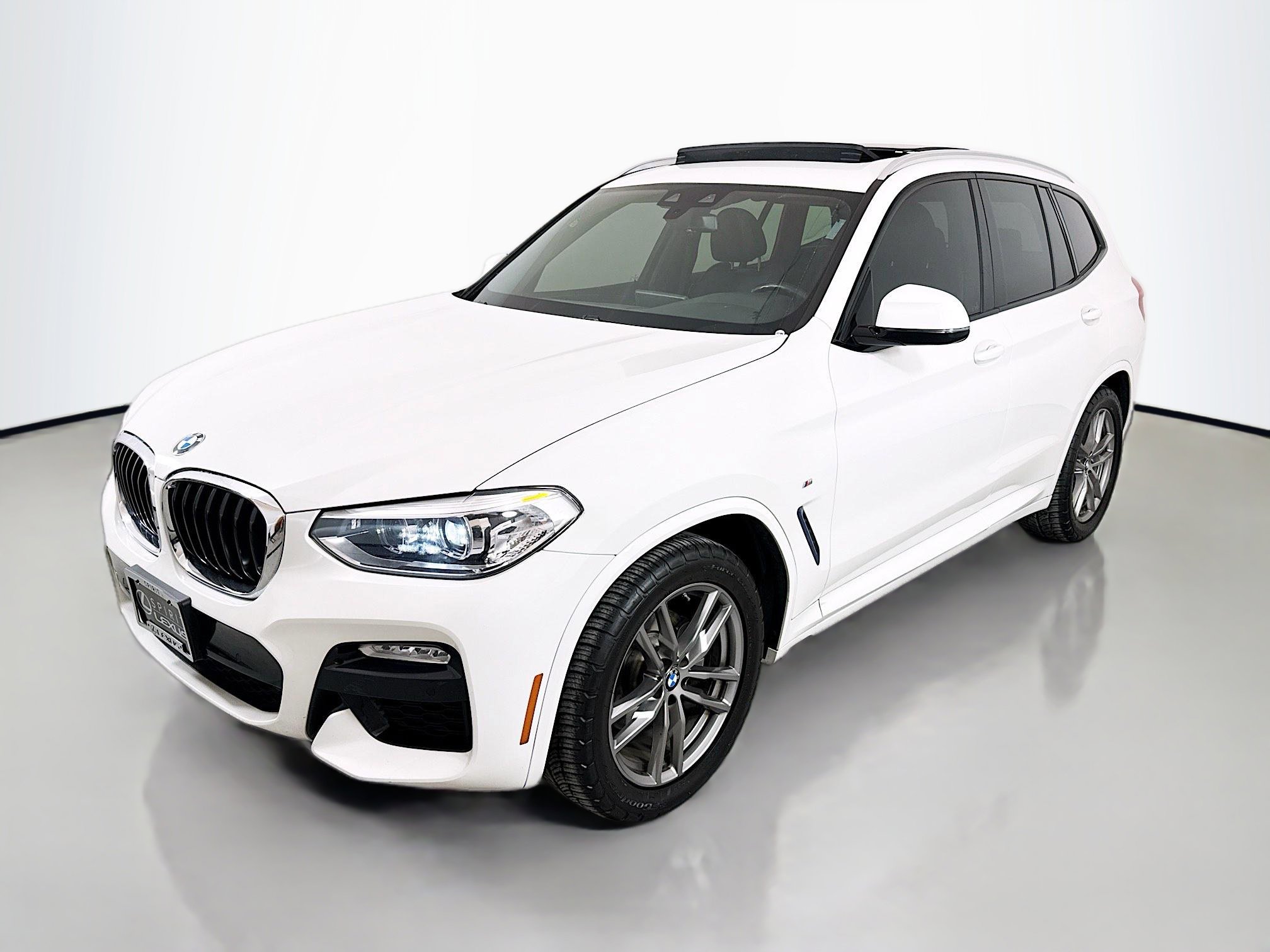Used 2019 BMW X3 xDrive30i w/ M Sport Package 2 image 3