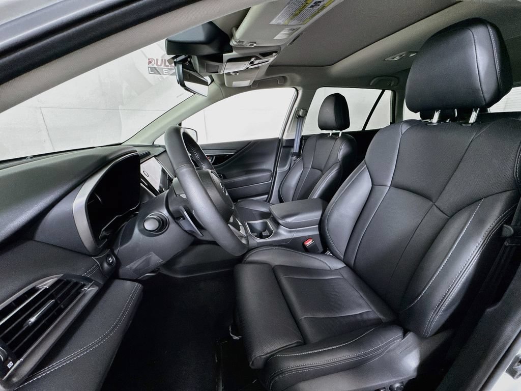 Used 2025 Subaru Outback Limited AWD/4WD image 22