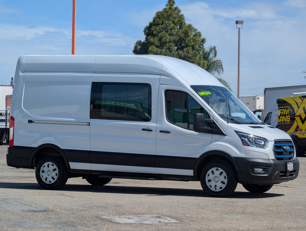 Used 2023 Ford E-Transit 148 High Roof image 1