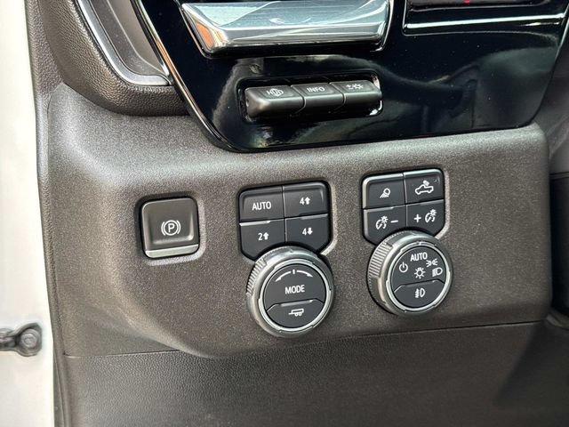 Used 2024 Chevrolet Silverado 3500 High Country w/ High Country Premium Package AWD/4WD image 32