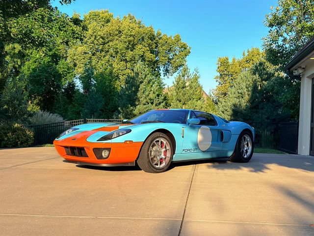 Used 2006 Ford GT RWD image 8