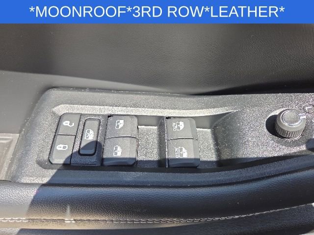 Used 2023 Jeep Grand Cherokee L Limited AWD/4WD image 24