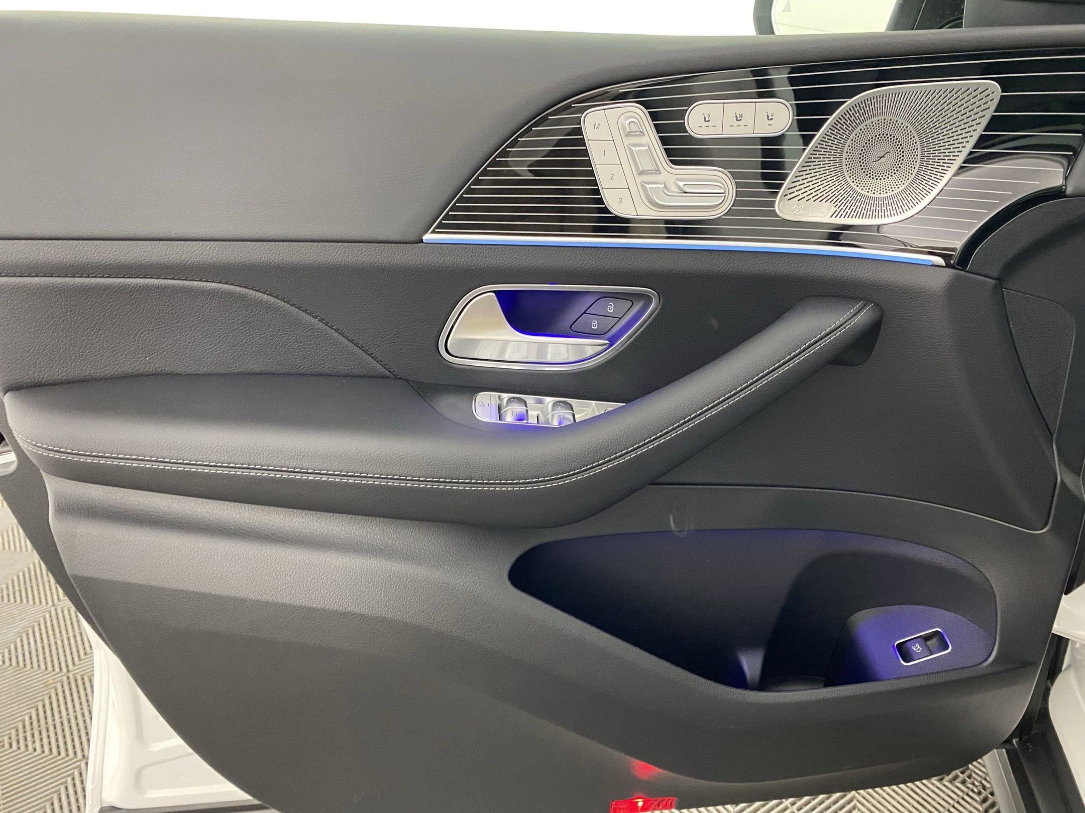 New 2025 Mercedes-Benz GLS 450 4MATIC image 11