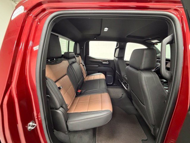 Certified 2023 Chevrolet Silverado 1500 High Country w/ Technology Package AWD/4WD image 24
