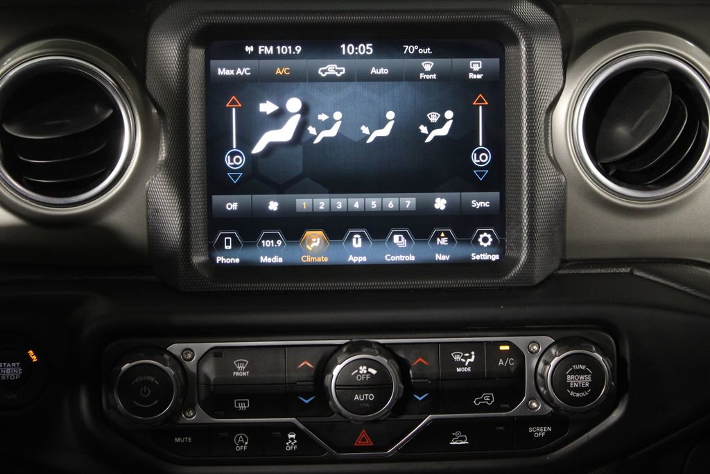 Used 2023 Jeep Gladiator Overland image 6