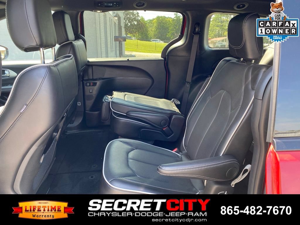 Used 2025 Chrysler Pacifica Limited FWD image 10