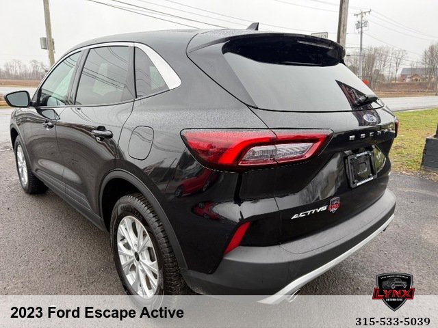 Used 2023 Ford Escape Active image 3