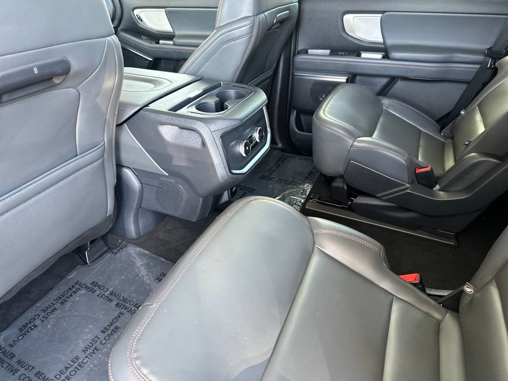 Certified 2025 Ford Expedition Active RWD image 11
