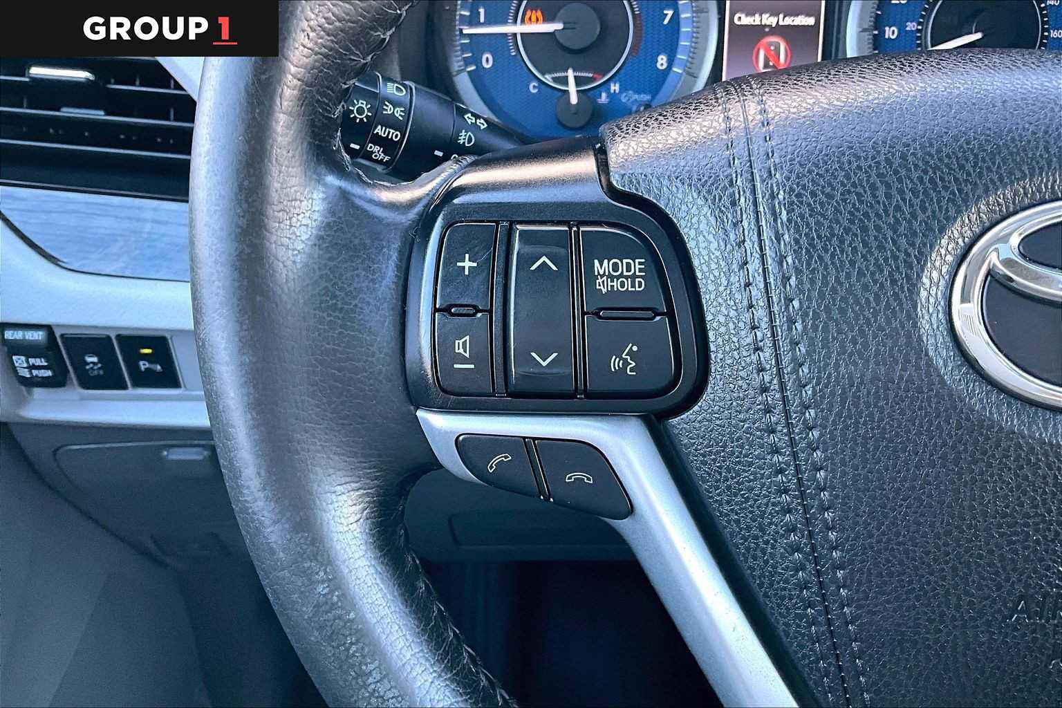 Certified 2020 Toyota Sienna XLE w/ XLE Navigation Package image 23