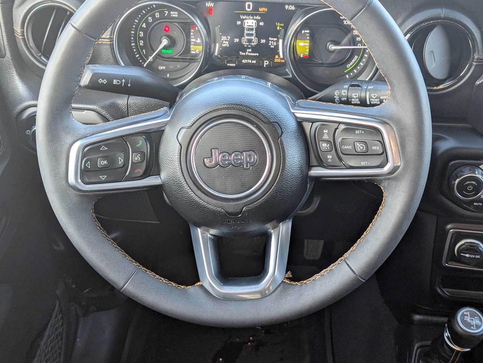 Used 2023 Jeep Wrangler Unlimited Sahara AWD/4WD image 14