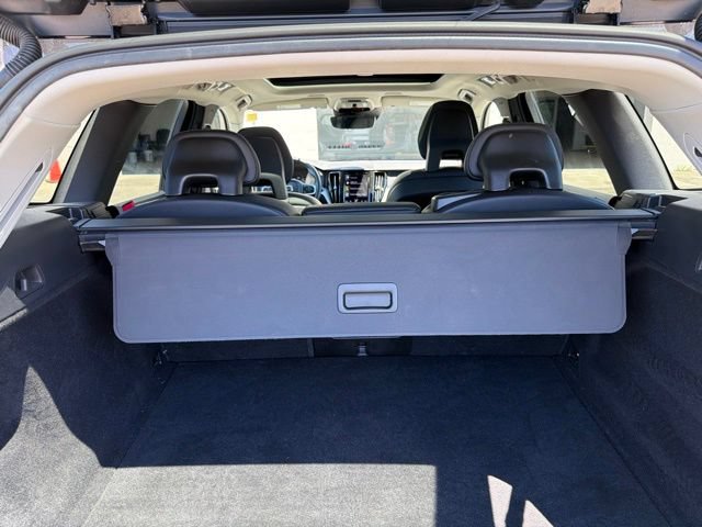 Used 2018 Volvo XC60 T5 Momentum w/ Vision Package AWD/4WD image 26