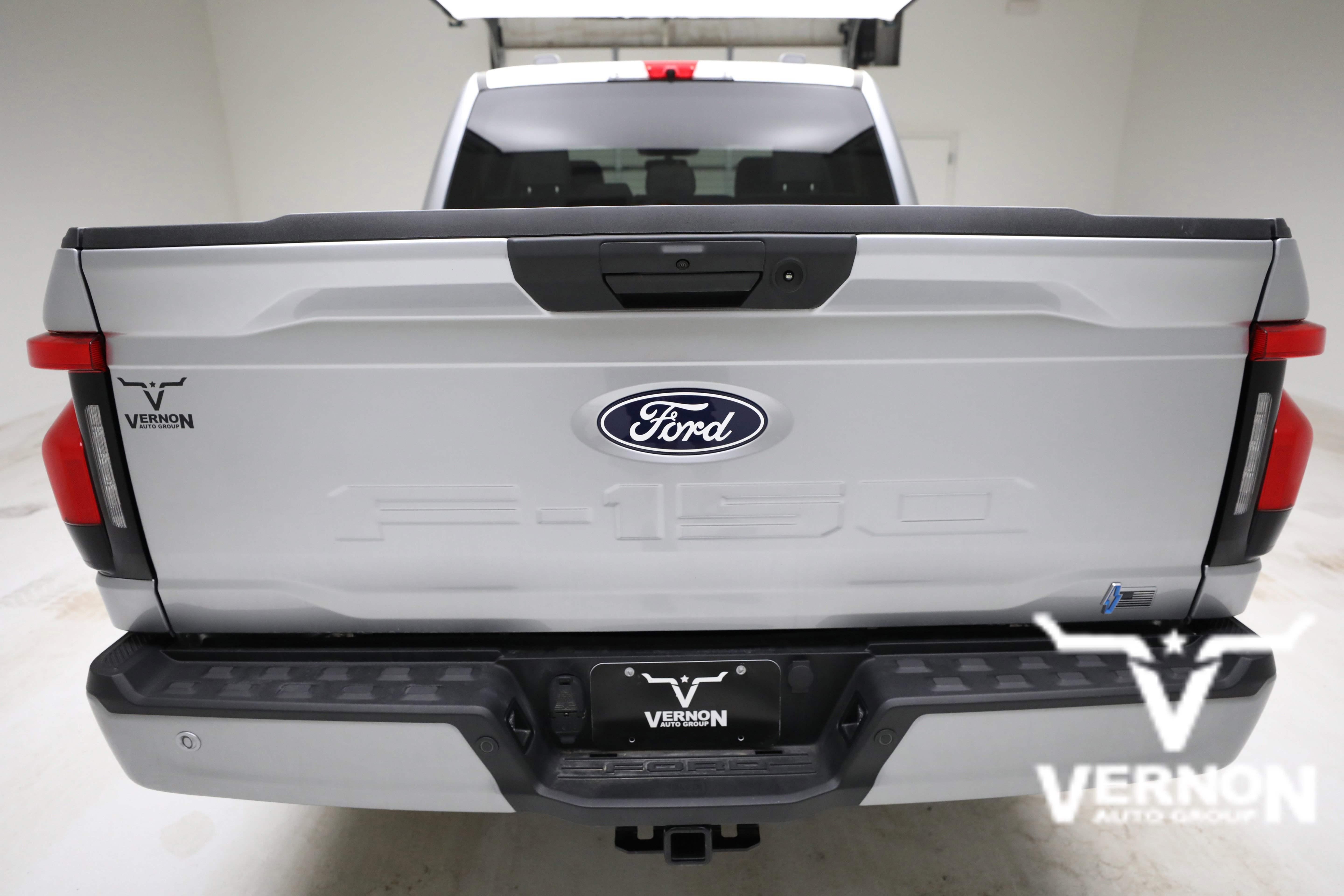 New 2025 Ford F150 Lightning Flash AWD/4WD image 4