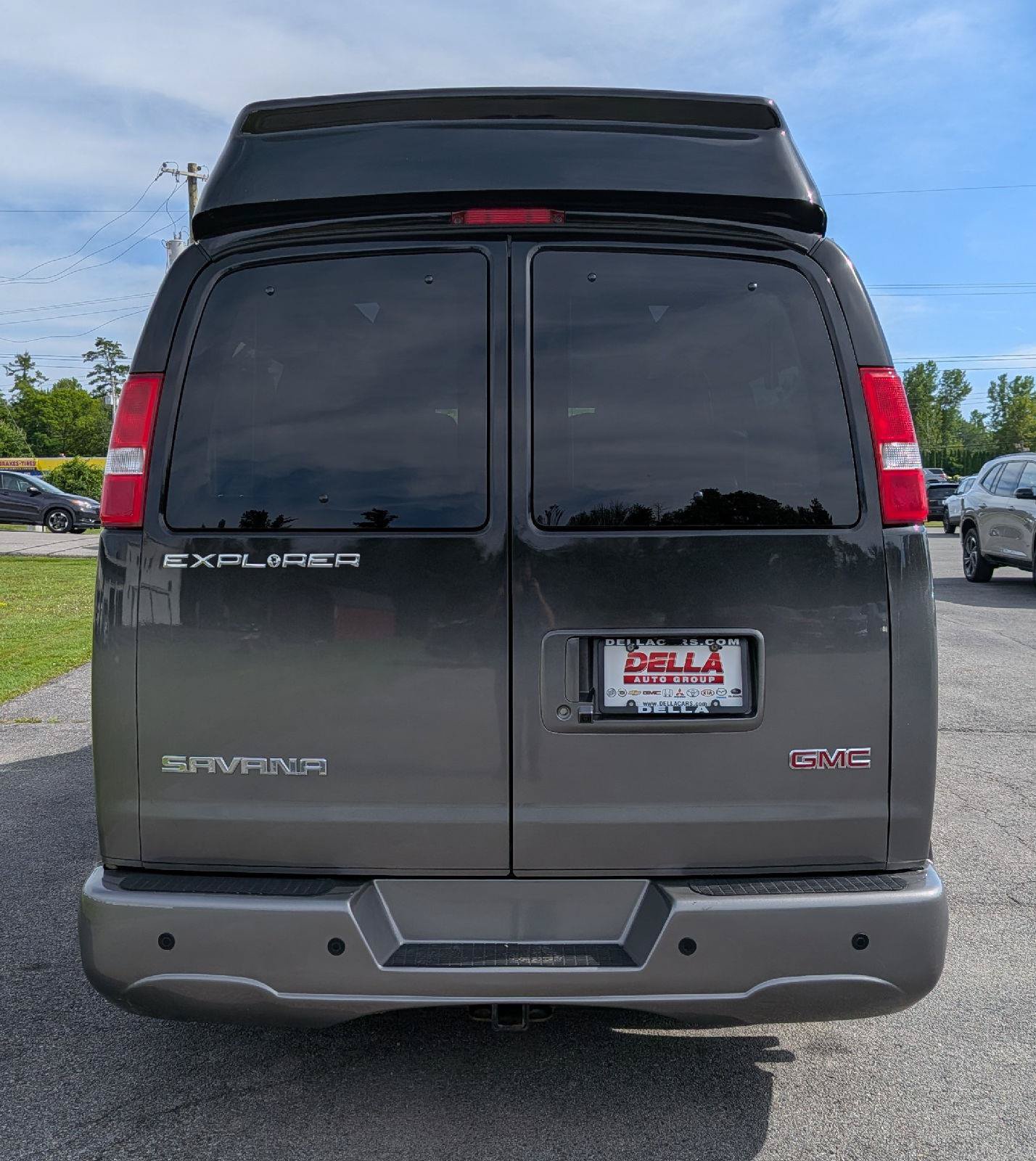 Used 2023 GMC Savana 2500 Extended RWD image 9