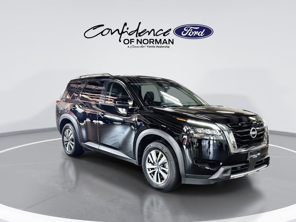 Used 2025 Nissan Pathfinder SL image 11