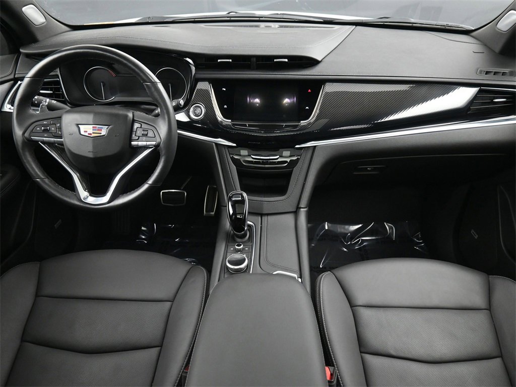 Certified 2023 Cadillac XT6 Sport w/ LPO, ONYX Package image 5
