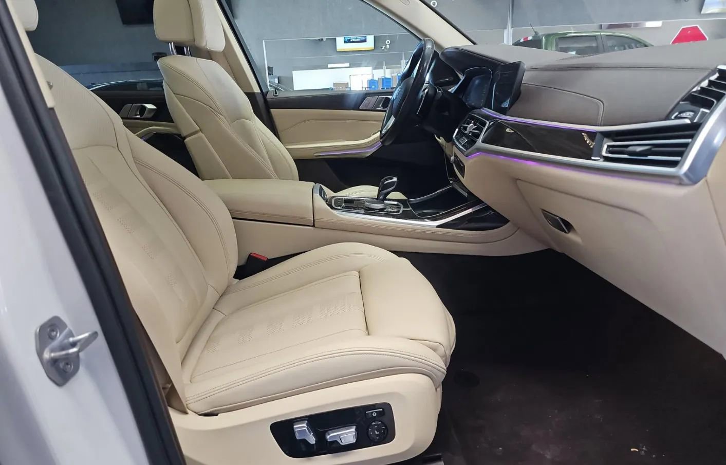Used 2019 BMW X7 xDrive40i w/ Premium Package image 52