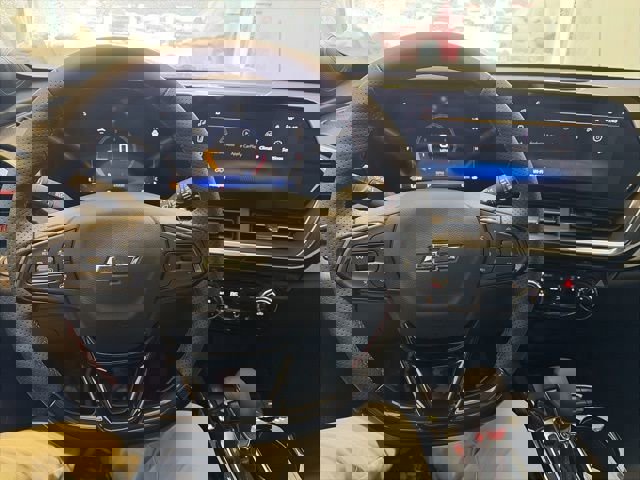 New 2026 Chevrolet Trax RS w/ Sunroof Package image 15