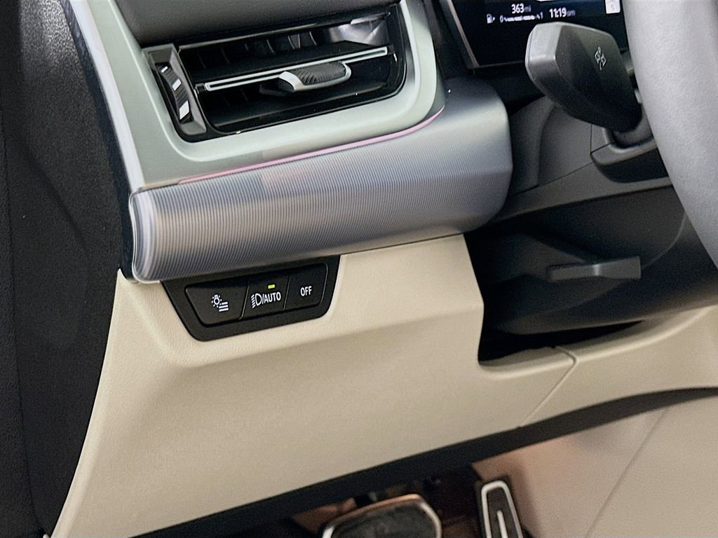 Certified 2025 BMW X1 xDrive28i w/ Premium Package image 10