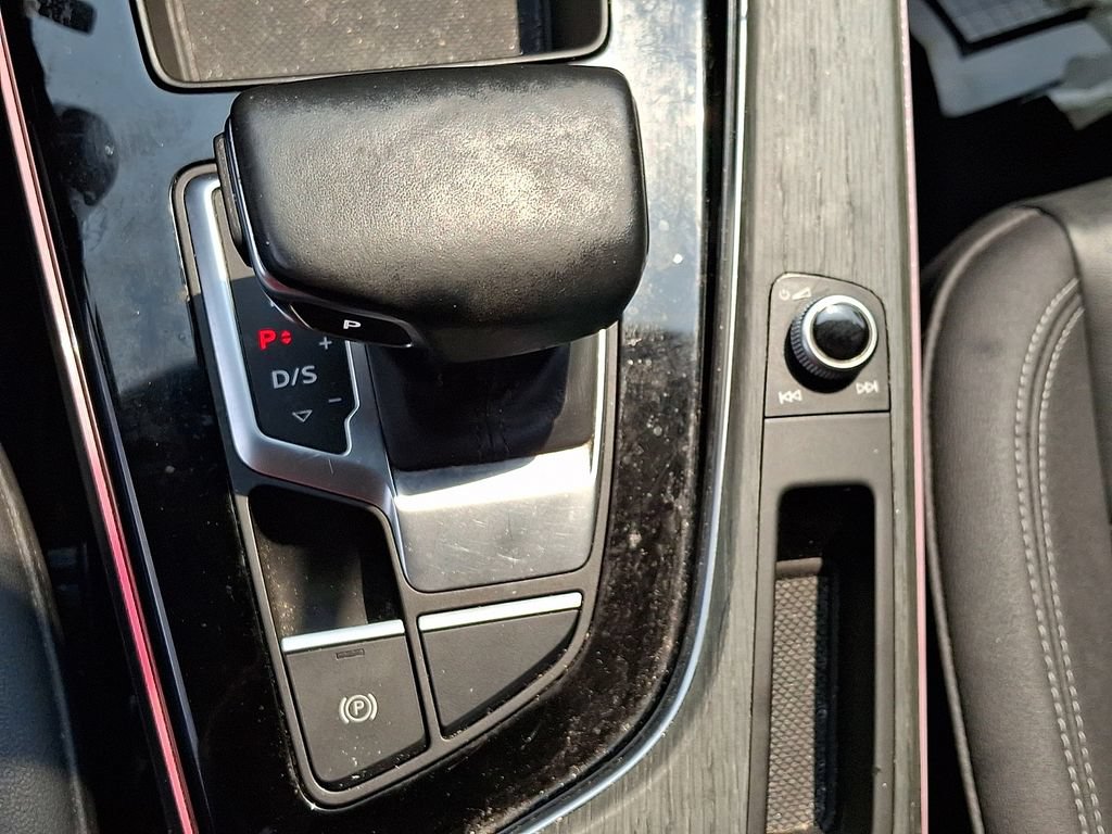 Used 2021 Audi A4 2.0T Premium AWD/4WD image 16