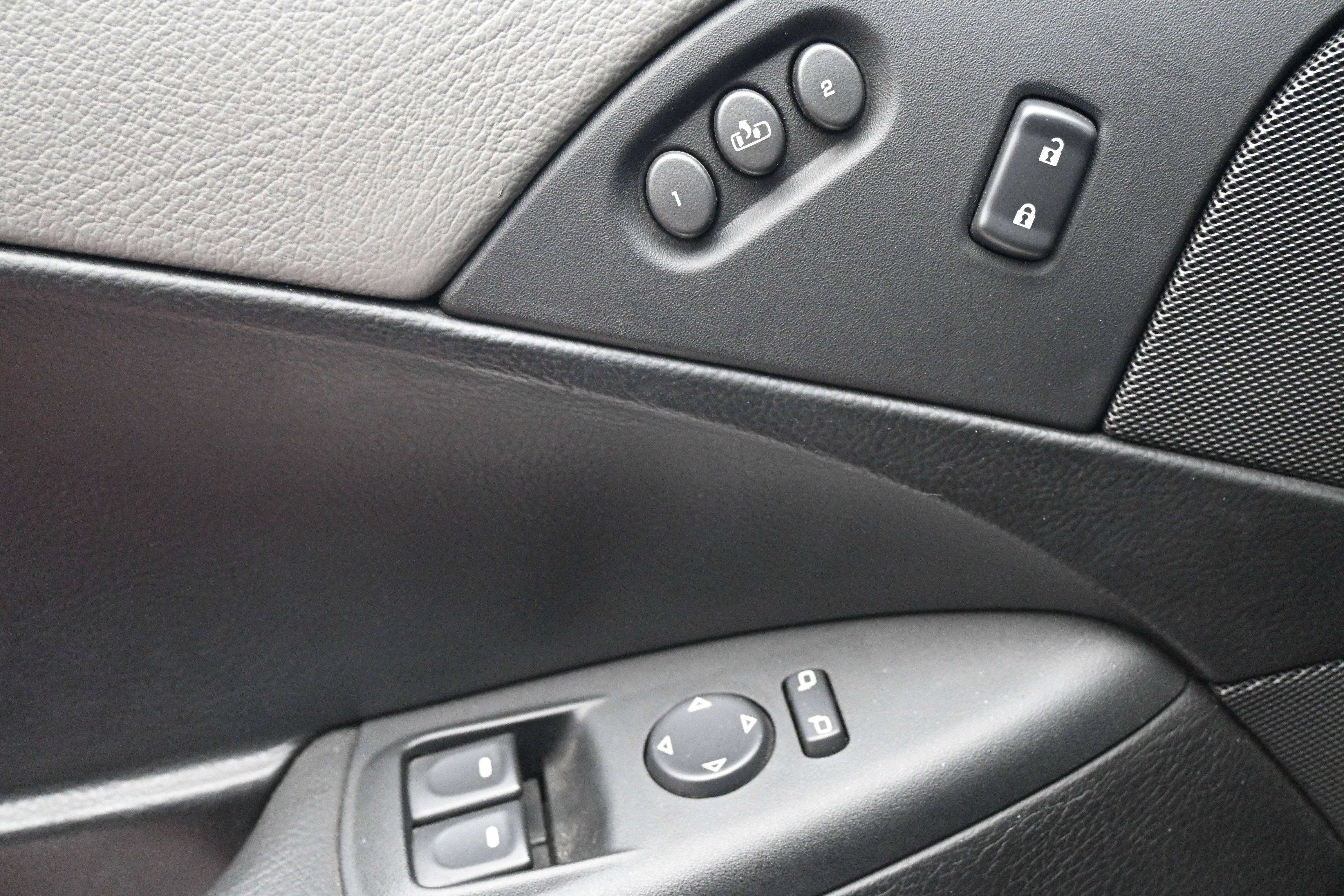 Used 2013 Chevrolet Corvette Convertible w/ 4LT Preferred Equipment Group image 16