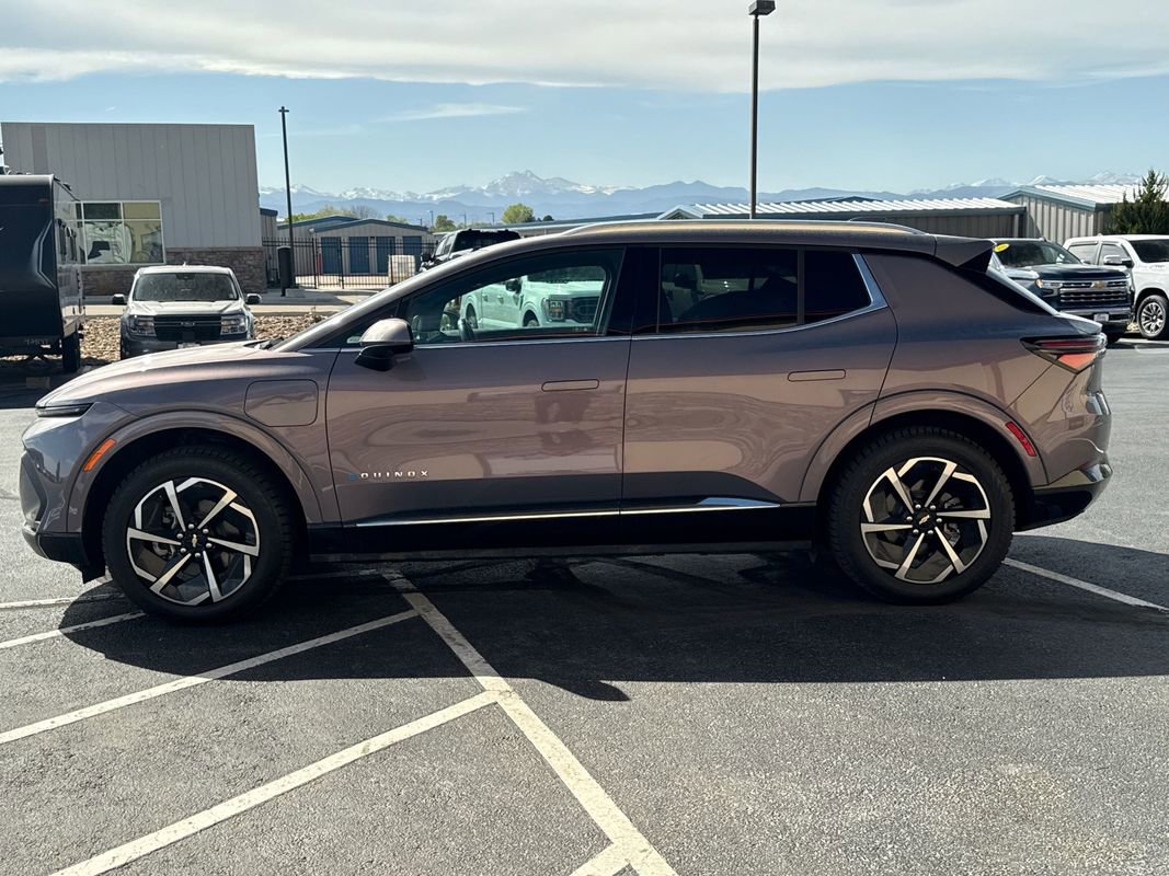 Used 2024 Chevrolet Equinox EV LT image 10