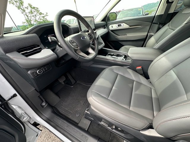 New 2026 Ford Explorer Active w/ Active Comfort Package AWD/4WD image 17