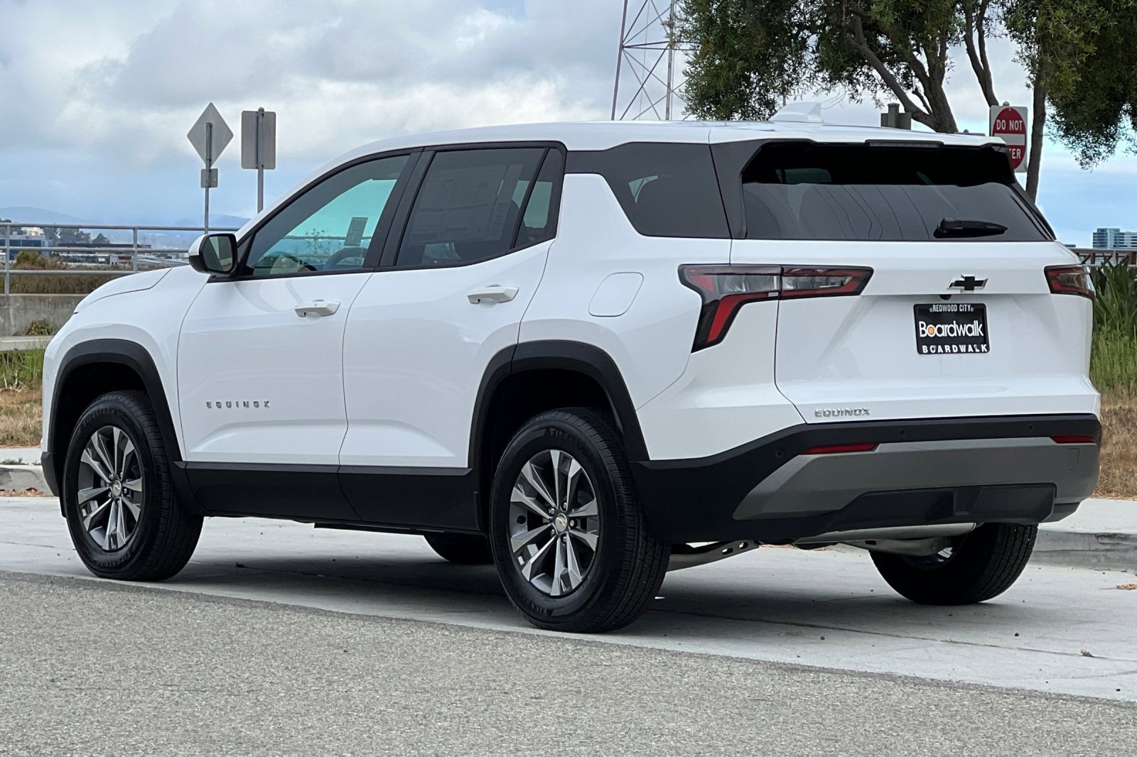 New 2026 Chevrolet Equinox LT image 6