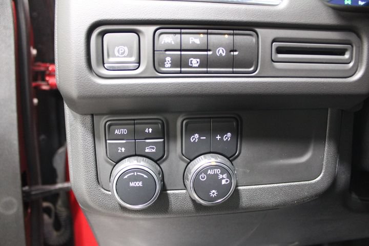 Used 2023 Chevrolet Tahoe RST w/ Luxury Package AWD/4WD image 41