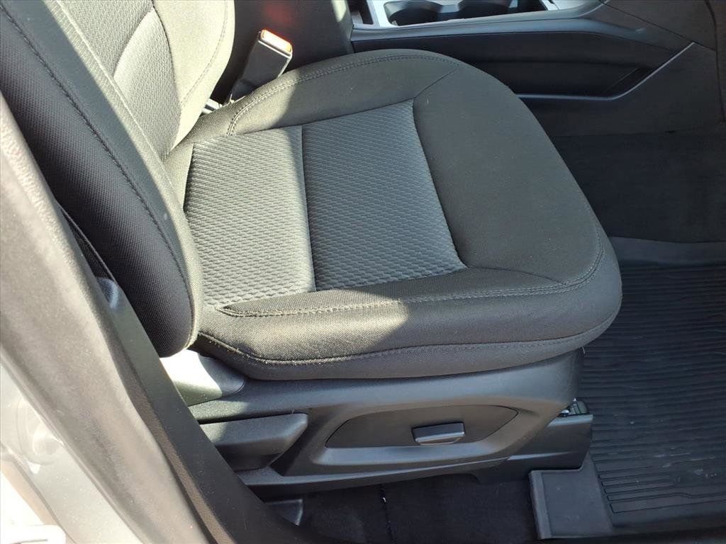 Used 2023 Ford Explorer XLT AWD/4WD image 15