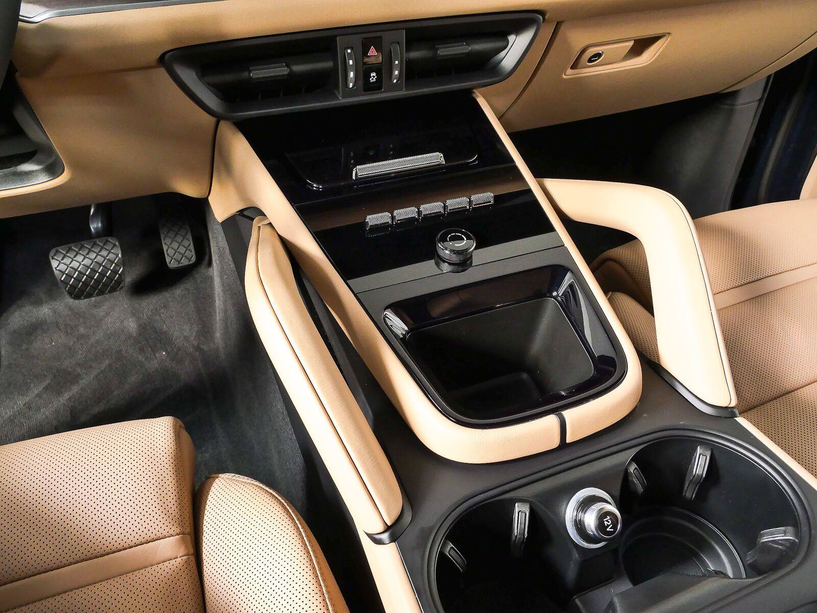 Certified 2026 Porsche Cayenne E-Hybrid AWD/4WD image 18