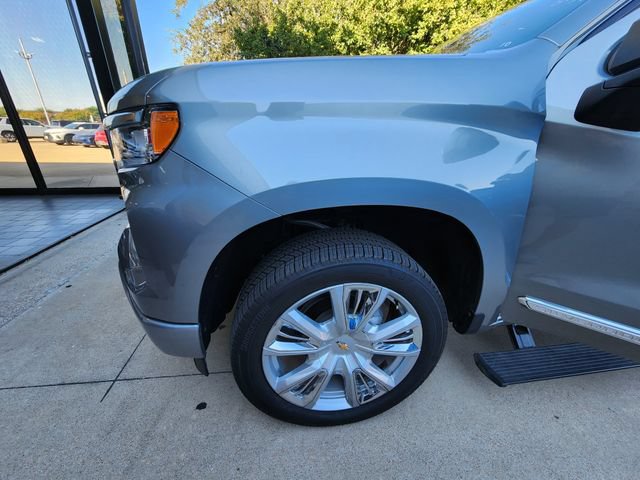 Used 2025 Chevrolet Silverado 1500 High Country w/ High Country Premium Package AWD/4WD image 7