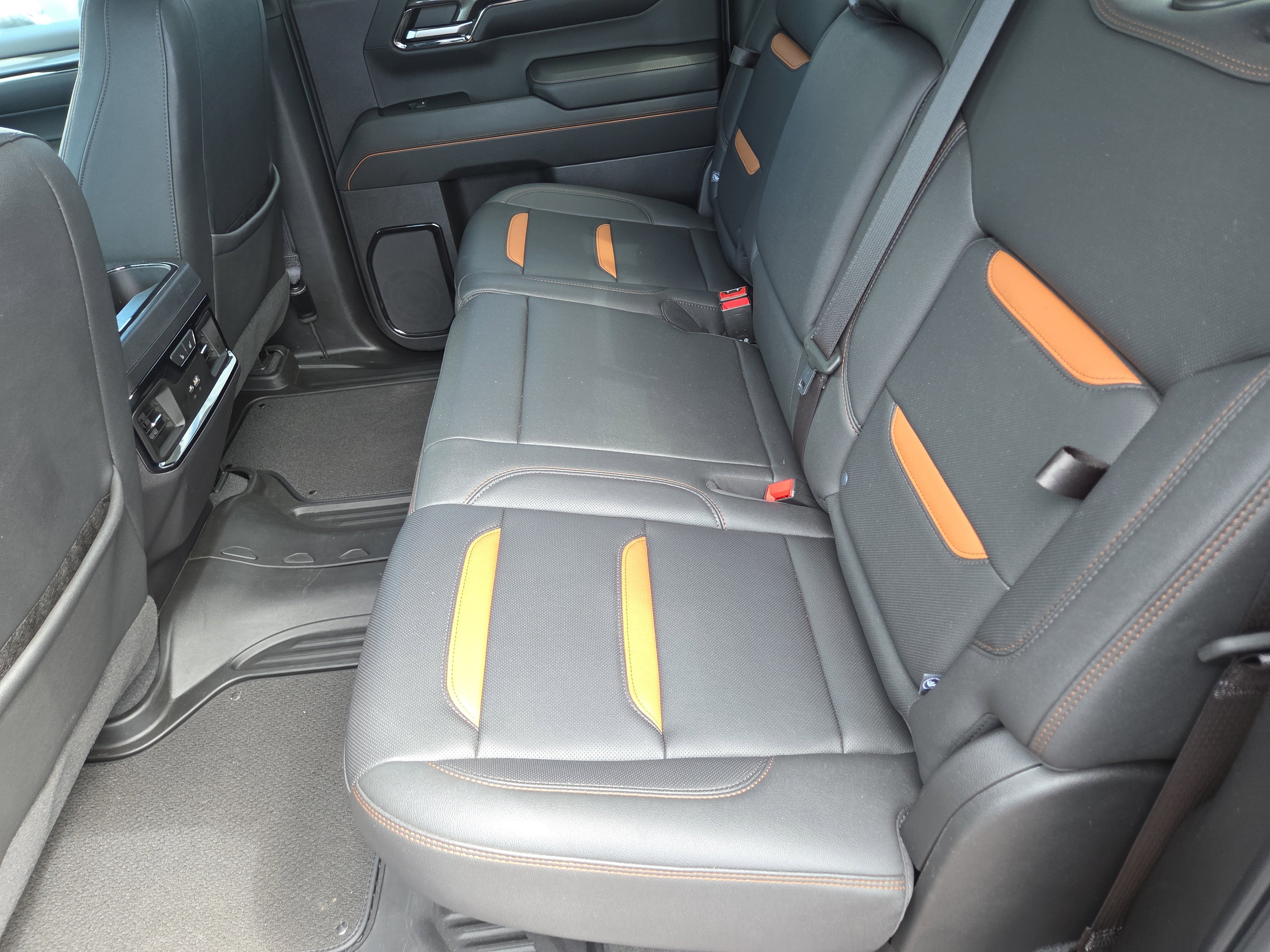 Used 2024 GMC Sierra 1500 AT4 w/ Technology Package image 20