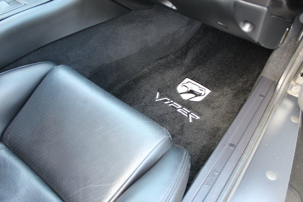 Used 2000 Dodge Viper RT/10 image 44