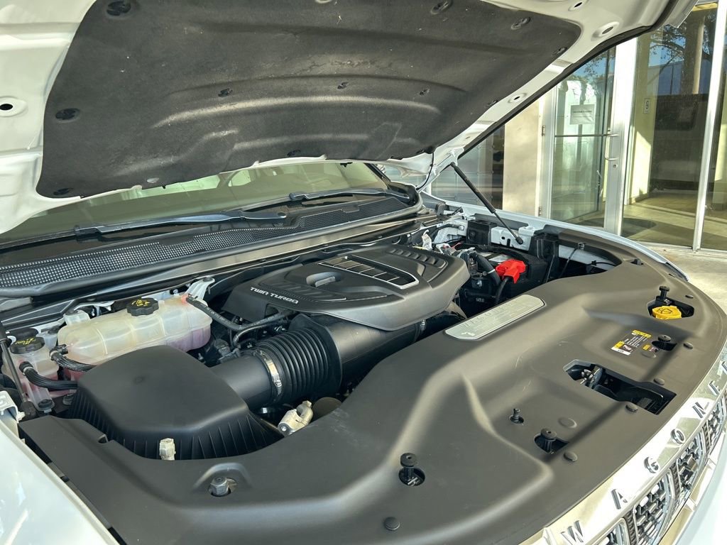 Used 2023 Jeep Grand Wagoneer L Series II image 11