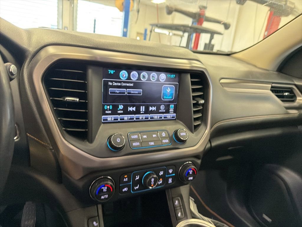 Used 2017 GMC Acadia SLE w/ Driver Alert Package I AWD/4WD image 4