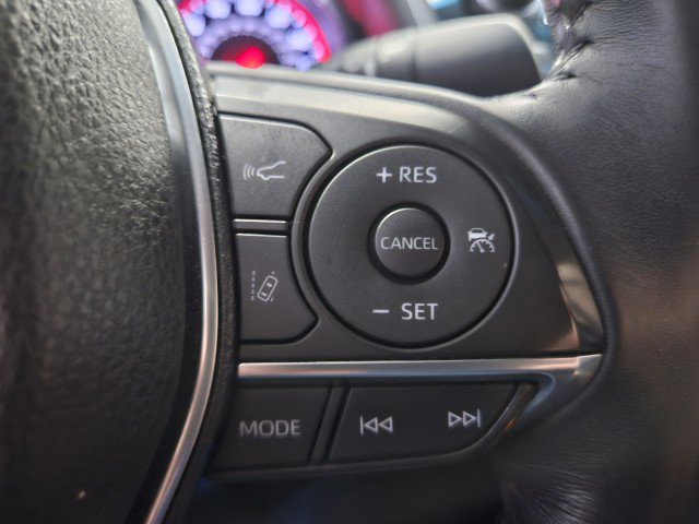 Used 2018 Toyota Camry XSE image 26