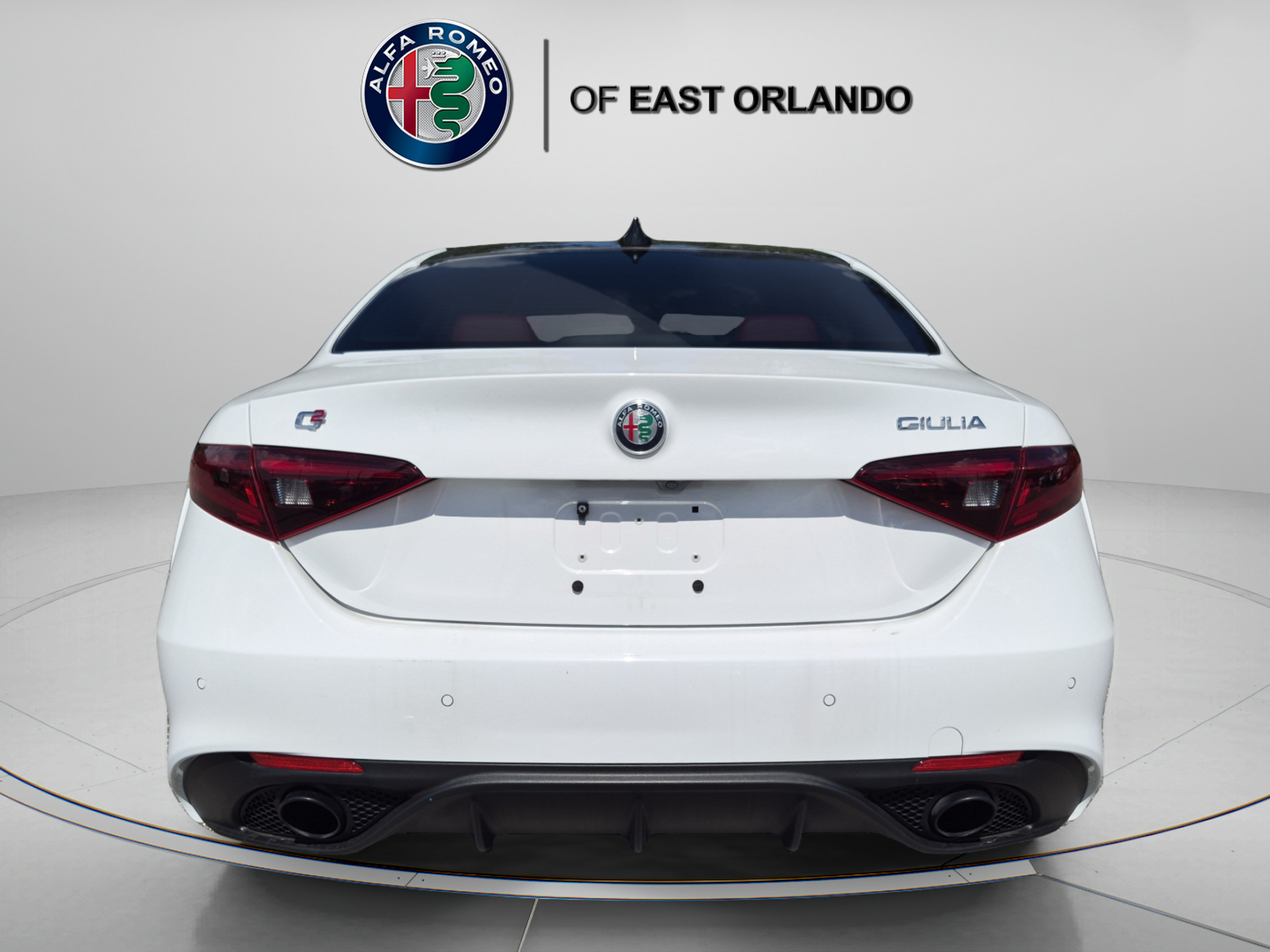 Used 2022 Alfa Romeo Giulia Veloce RWD image 5